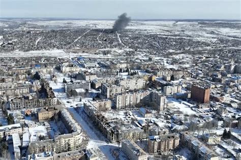 Drone footage shows the utter devastation of Bakhmut and the scale of Putin's madness ...