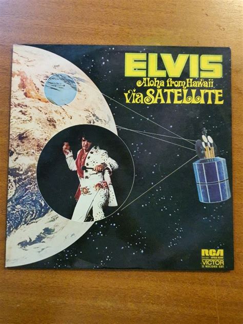 Elvis Aloha from Hawaii record vinyl, Hobbies & Toys, Music & Media ...