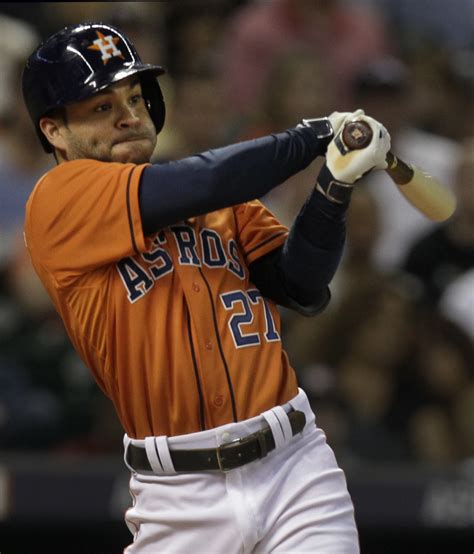 Jose Altuve reaching new heights with batting title in sight