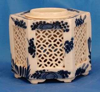 vb9061x-antique-porcelain-container | Blue and White Antique… | Flickr