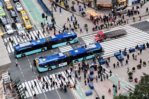 Mass transit ridership is collapsing amid the coronavirus pandemic - Vox