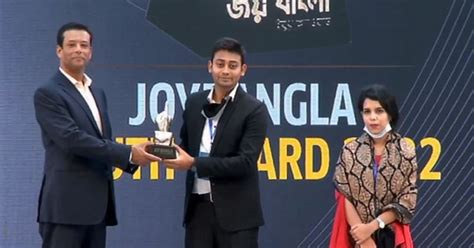 Sajeeb Wazed hands over Joy Bangla Youth Award