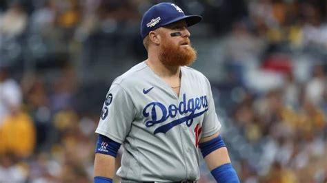 Justin Turner Net Worth, MLB Career, Endorsements, Wife, Family and more