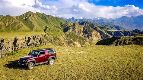 Off-Roading DEEP in the heart of China's gorgeous western landscapes of ...