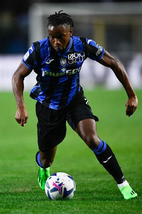 Atalanta winger Ademola Lookman's priceless reaction after ...