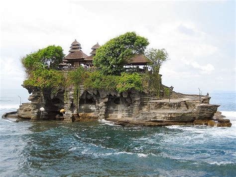 Tour | Tanah Lot Temple