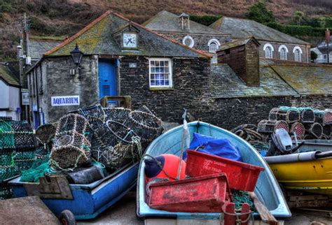 Port Isaac fishing scene | Cornwall Guide Images