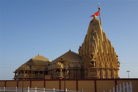 Somnath Temple History & Travel Guide – Darshan and Aarti Pooja Timings