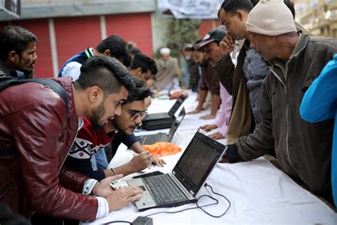 Polls open in Bangladesh’s parliamentary elections - The Globe and Mail