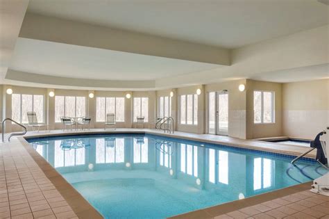 Top 8 Hotels With Pool In Dubuque, Iowa | Trip101