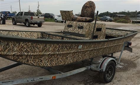 How To Camo A Boat In 7 Steps With Mossy Oak Graphics | Mossy Oak Graphics