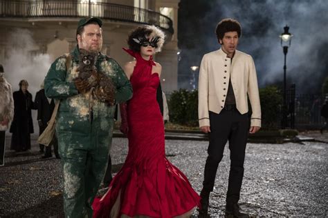 Film Review: 'Cruella' is Devilishly Good Fun - Awards Radar