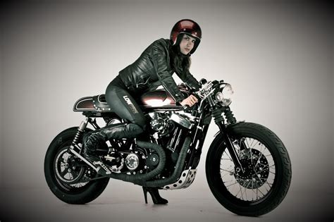 CAFÉ RACER MOTORCYCLES — STYLE AND EXPRESSION – "Sculpt Moto"