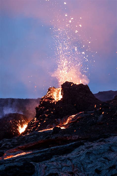 Dramatic Images and Film Document the Beauty of Iceland's Lava Flow ...