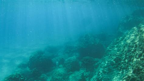 Underwater Pyramids near Japan - Lightnet