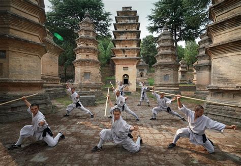 GLOBALink | Kungfu stunts performed at Shaolin Temple in central China - Xinhua | English.news.cn