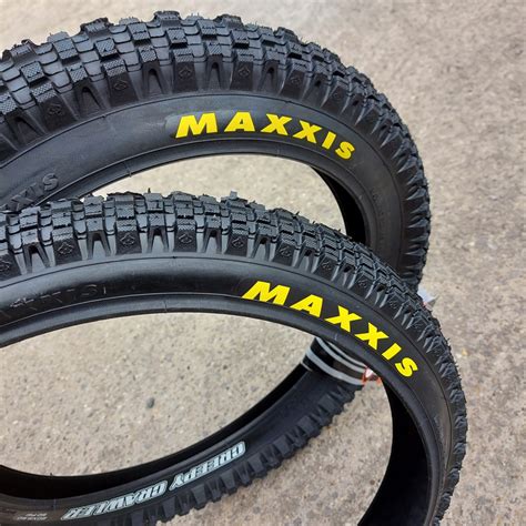 Maxxis Creepy Crawler Trials Bike Stunt Off road Tyre ST Front / Rear 20″ – Hopkinson Cycles