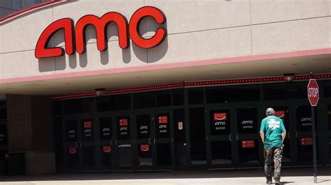 AMC Theaters Avoid Possible Bankruptcy as Judge OKs Settlement