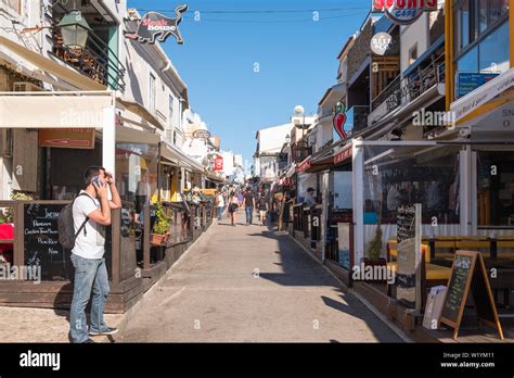 Bars and restaurants in Alvor, Algarve, Portugal Stock Photo - Alamy