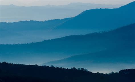 Atmospheric perspective JAMES BRAUND / PHOTOGRAPHER | Natural landmarks, Travel, Op art