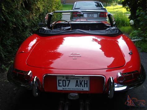 Vintage Jaguar convertible (Red) XK-E 1968