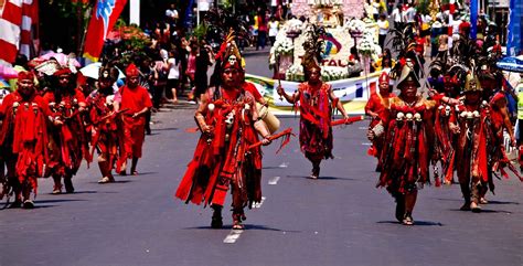 Budaya Sulawesi Utara - THE COLOUR OF INDONESIA