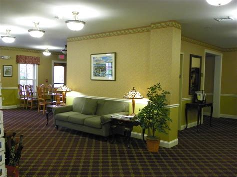 Bar Harbor Grand Hotel — Bar Harbor Hotels — Maine.com