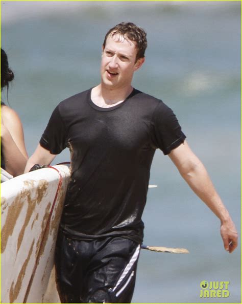 Mark Zuckerberg & Priscilla Chan: Surfing in Hawaii!: Photo 2858129 ...