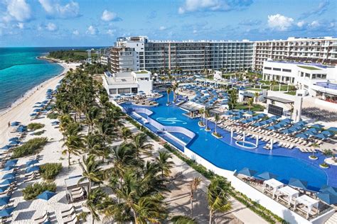 Royalton Splash Riviera Cancun Hosts Over 500 Tourism Leaders for ...