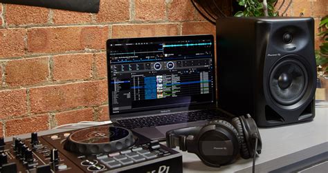 The Best DJ Speakers For Practising - Digital DJ Tips