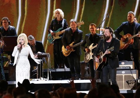 Dolly Parton and Zach Williams Worship at the CMA Awards | CBN