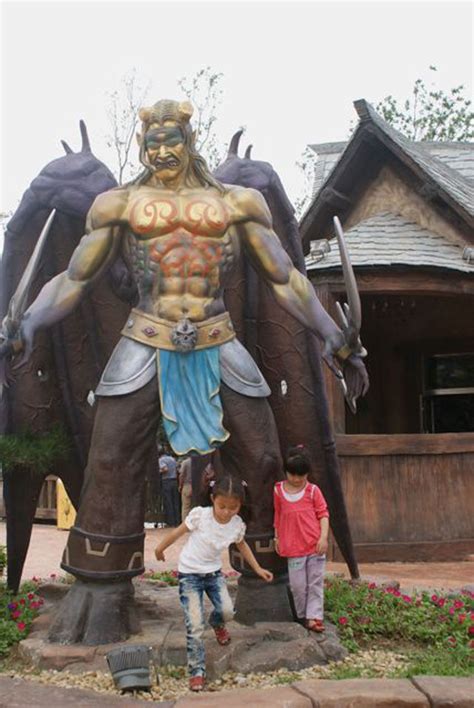 World Joyland : Warcraft and Starcraft Theme Park in China - Vendy's Journal of Life Vendy's ...