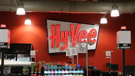 Hy-Vee to build its first distribution center outside of Iowa