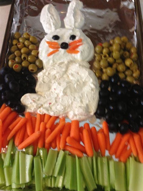 Bunny Dip made with vegetable dip and Ranch dip. | Easter vegetables ...