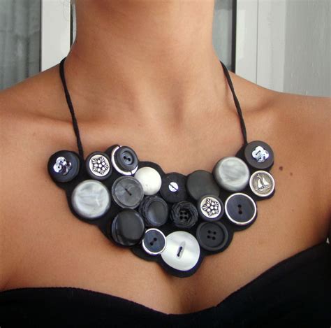 Button Collar idea that could be expanded into a full dress removable collar | Jewelry, Necklace ...