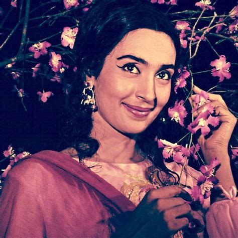 Nutan Samarth Bahl biography, wiki, age, movies, husband, education