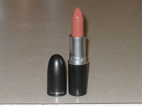 MAC Lipstick "Velvet Teddy" (matte)