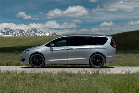 2023 Chrysler Pacifica Specs | Best Luxury Cars