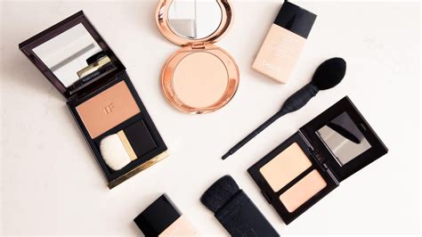 How Mortuary Makeup Connects to Societal Beauty Standards - Coveteur ...