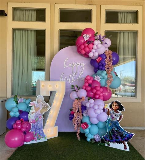 Encanto decor | Disney birthday party, Birthday party decorations ...