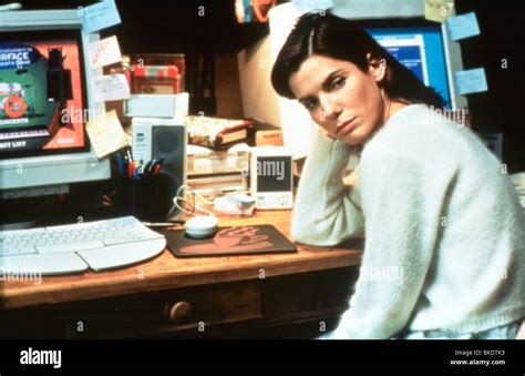 THE NET -1995 SANDRA BULLOCK Stock Photo - Alamy