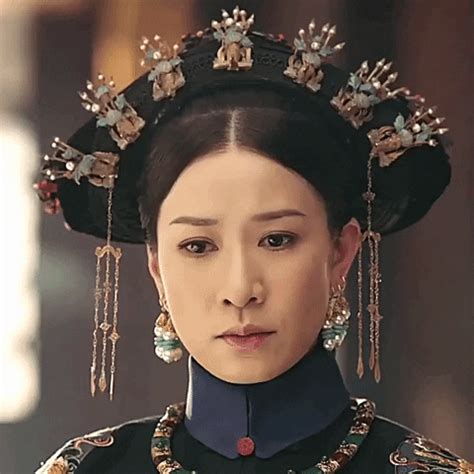 penitence be damned in 2021 | Traditional fashion, Qing dynasty fashion, Yanxi palace