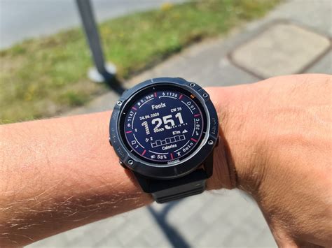 Garmin Fenix 7 mógłby naprawić wady poprzednika. Ten ekran mnie razi