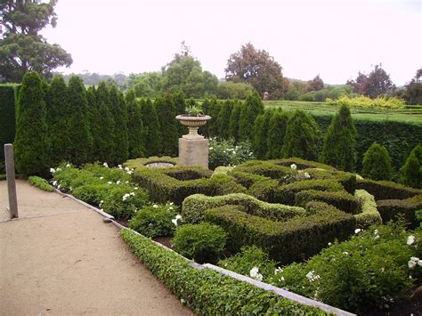 Life Move Pretty: The Enchanted Maze Garden, Vic