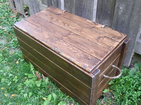 The Project Lady: Wood Storage Chest - Make your own!