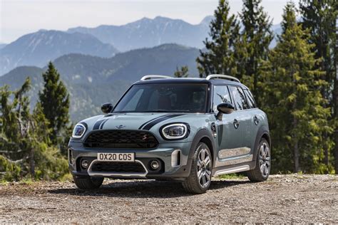 WORLD PREMIERE: 2021 MINI Countryman LCI -- Better Looking Big MINI