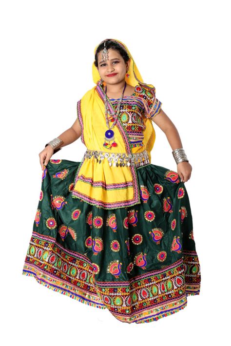 Girls Traditional Gujarati Garba Dandiya Dance Costume (Chaniya, Choli ...