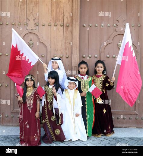 Qatari kids with Traditional dress-QATAR Stock Photo - Alamy