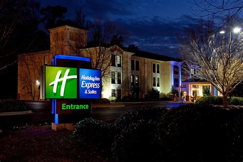 HOLIDAY INN EXPRESS HOTEL & SUITES $94 ($̶1̶0̶8̶) - Updated 2021 Prices ...