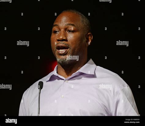 Lennox lewis boxing hi-res stock photography and images - Alamy